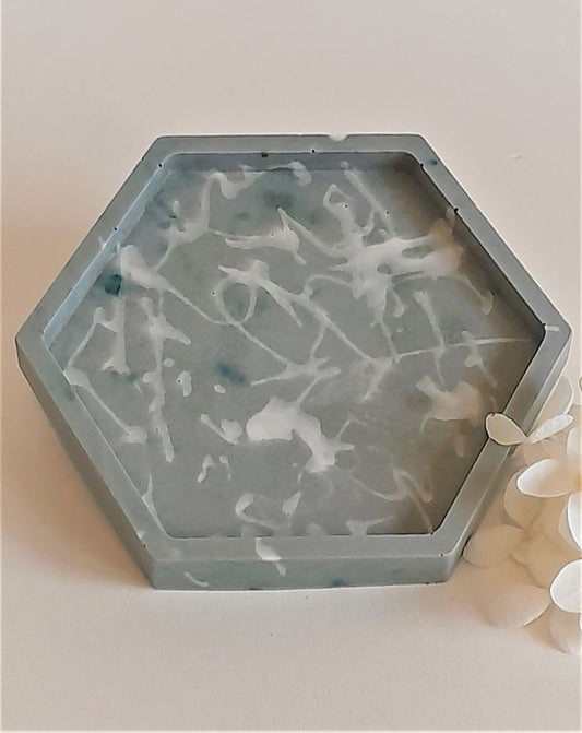 Jesmonite - Eco Luxe Hexagonal Green & Cream Marble coaster - Homeware